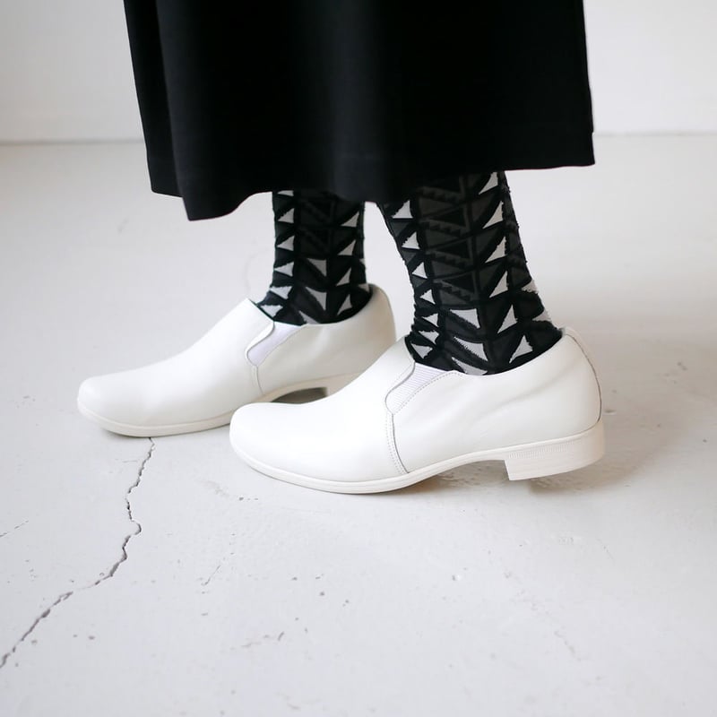 chausser ホワイトレザーシューズ リボン付き TRAVEL SHOES by chausser ｜トラベルシューズバイショセ｜サイドゴアス