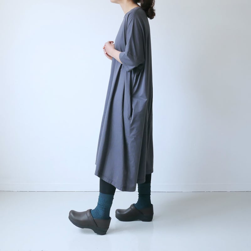 UNIVERSAL TISSUユニヴァーサルティシュ ロングワンピース ベージュ UNIVERSAL TISSU｜ユニヴァーサルティシュ｜シルキータイプ