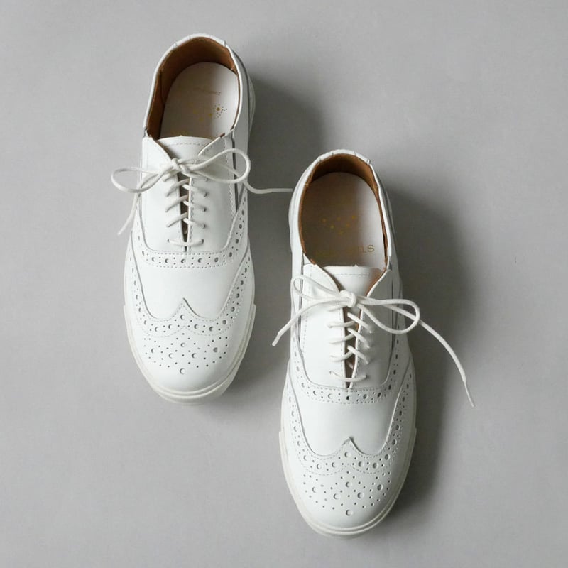 未使用　chausser ショセ　セザミ 39サイズ　24.5cm ses amis by chausser ｜セザミ バイ ショセ｜メダリオンシューズ スニ