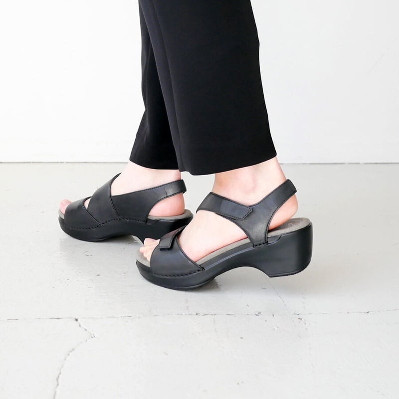 ダンスコ　タルラ　37 DANSKO｜ダンスコ｜SHARLA｜9838152200｜ BLACK | GOUACHE