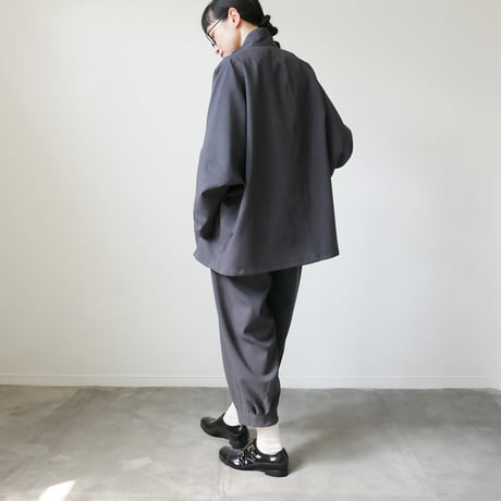 NO CONTROL AIR｜ノーコントロールエアー｜オクタグラムポリエステル・艶消平織ZIP スタンドカラー ブルゾン｜DR_NC0801BN｜DARK GREY MIX/BLACK