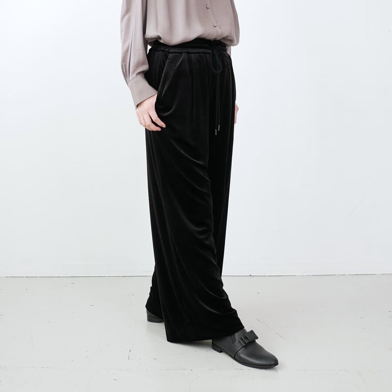 【期間限定お値下げ中‼️】SACRA サクラ　ベロア　ワイドパンツ SACRA｜サクラ ｜ベロアワイドパンツ｜BLACK ｜ | GOUACHE FUKUOKA