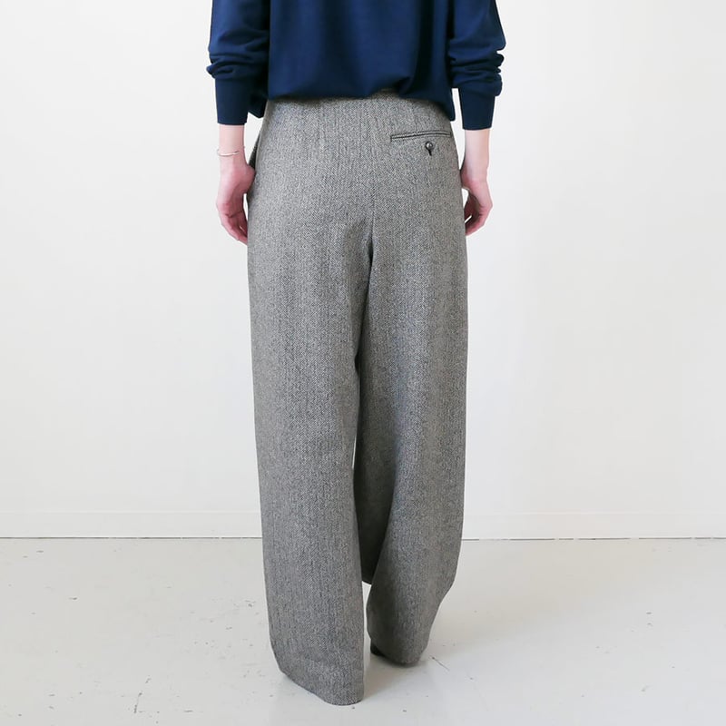 SACRA｜サクラ｜HERRINGBONE TWEED PANTS｜124621111｜BLA