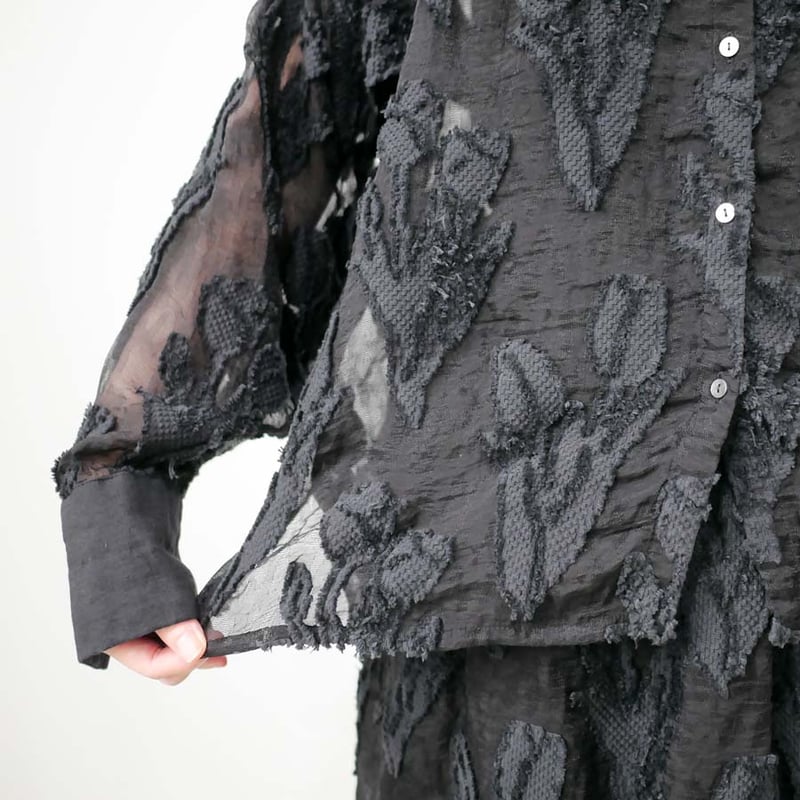 qiri チューリップジャガードブラウス(セット割あり) qiri ｜キリ｜tulip lace jacquard ブラウス｜Black | GOUAC