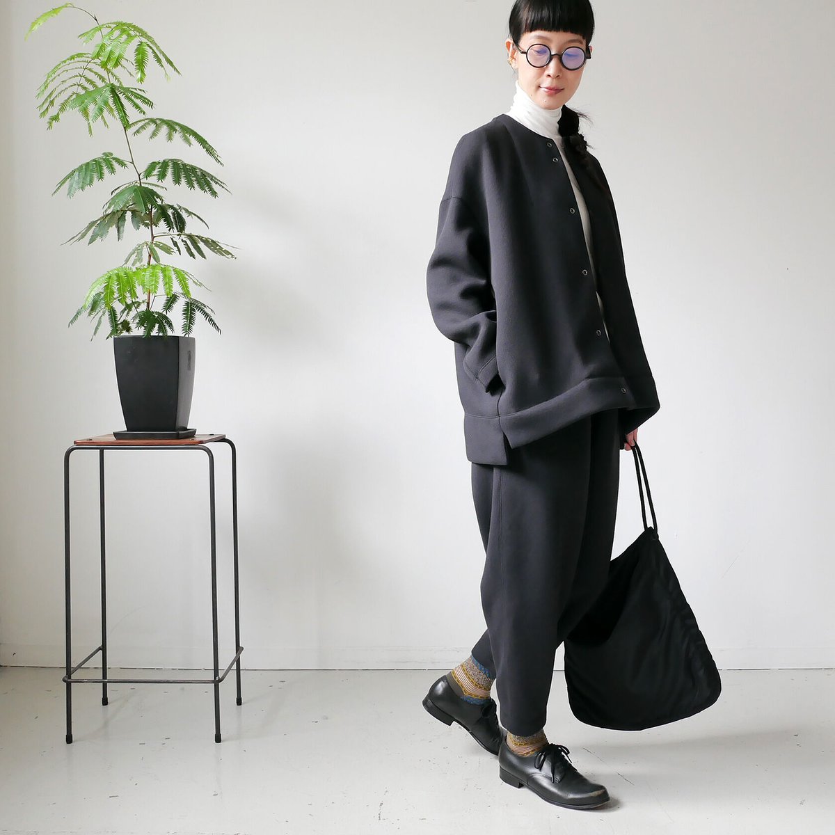 NO CONTROL AIR ポリエステル・バルキー二重編ニットパンツ サイズ4 NO CONTROL AIR ノーコントロールエアー / 短繊維ポリエステル