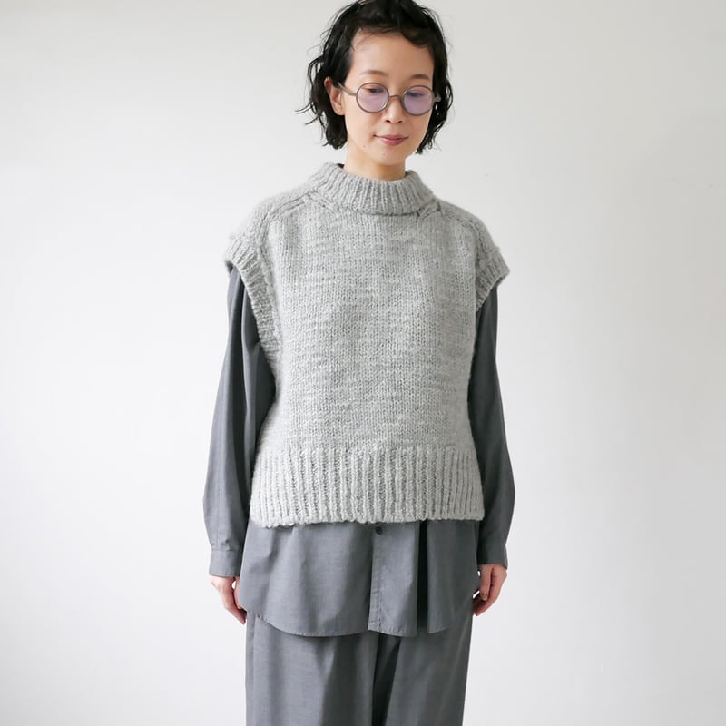 comm.arch.｜コム・アーチ｜Hand Framed Chunky Mock Vest｜