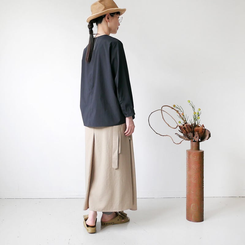 SEA TYPEWRITER DRAPE SKIRT