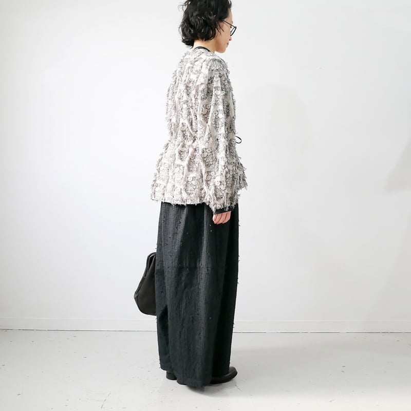 qiri ｜キリ｜花野風jacquard ブラウス｜クロ | GOUACHE FUKUOKA