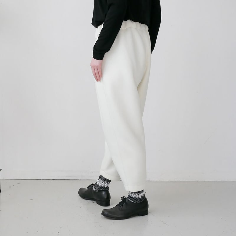 NO CONTROL AIR ポリエステル・バルキー二重編ニットパンツ サイズ4 NO CONTROL AIR RB-NC1204TP 短繊維ポリエステル・バルキー二重編み