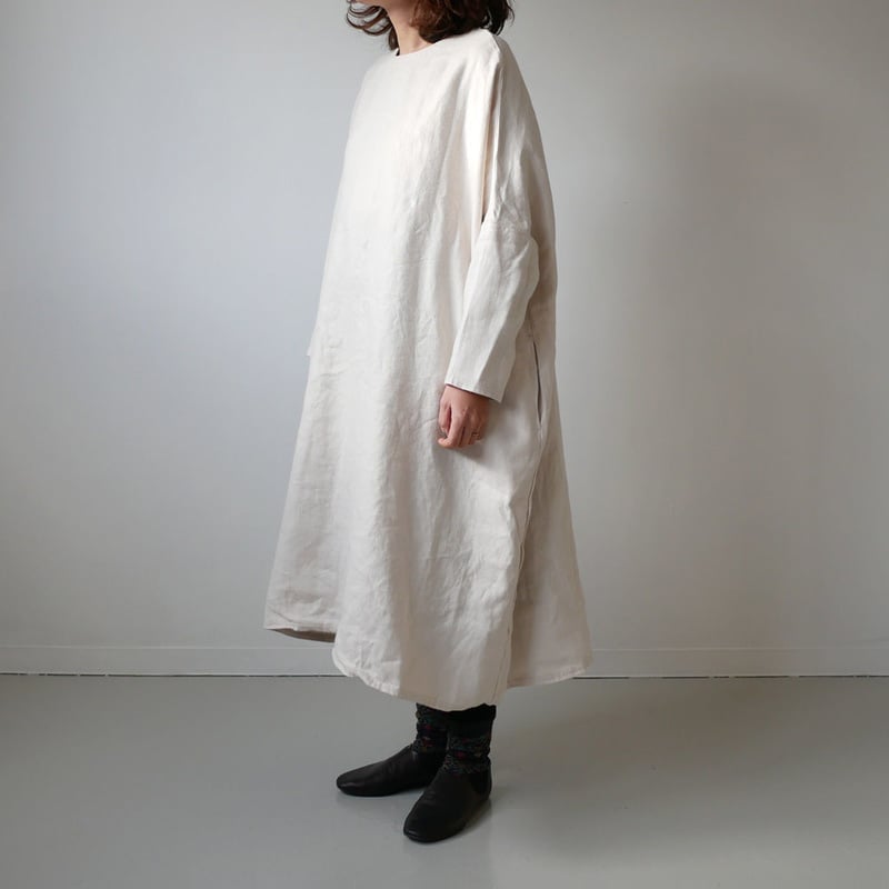 UNIVERSAL TISSU ユニヴァーサルティシュ JAPANリネンギャバBIGワンピース UNIVERSAL TISSU ユニヴァーサルティシュ JAPANリネンギャバBIGワンピース