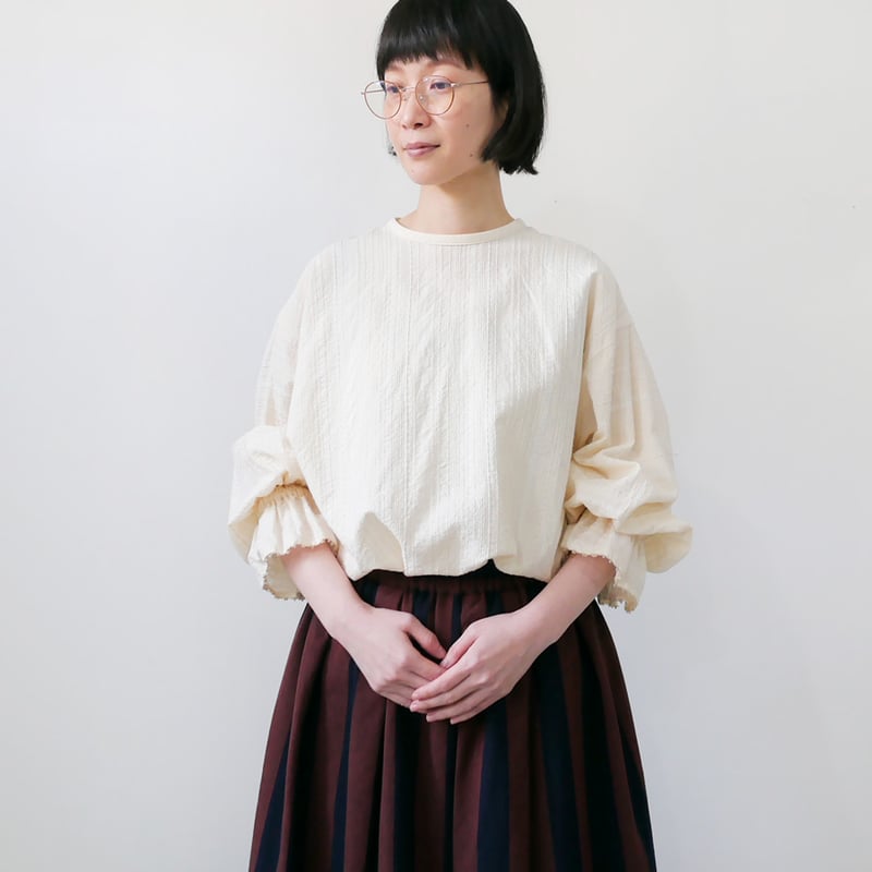 qiri ｜キリ｜embroidery jacquard ギャザースリーブブラウス｜キナリ |