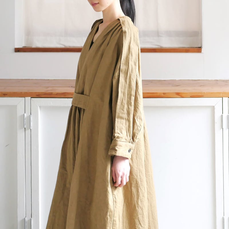 UNIVERSAL TISSU タックブラウス 楽天市場】universal tissu(ユニヴァーサル ティシュ) cbタック