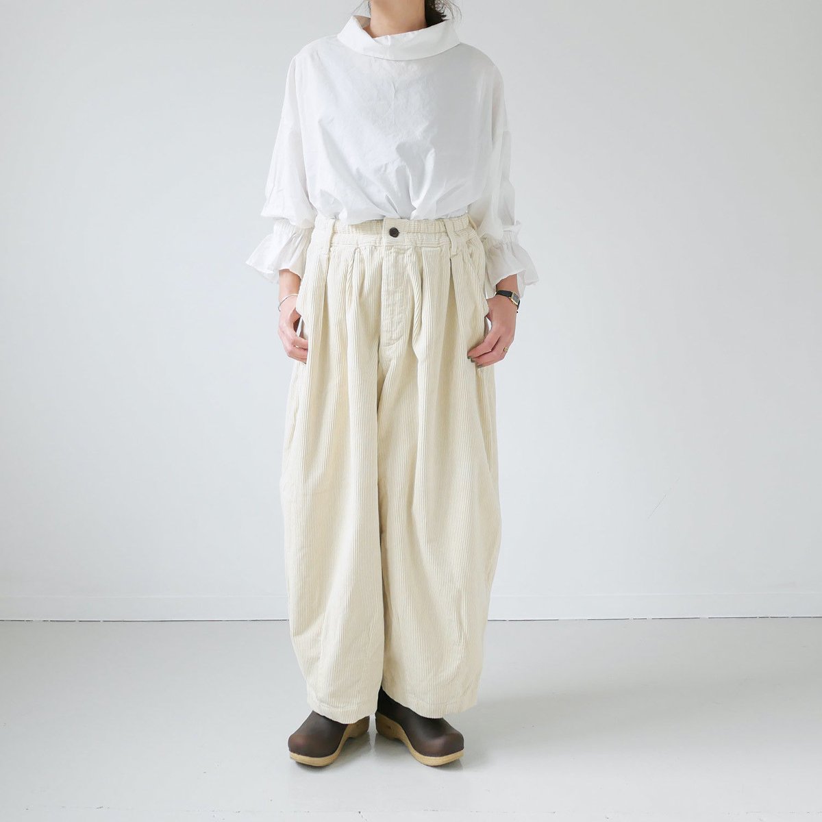 HARVESTY｜ハーベスティ｜コーデュロイサーカスパンツ｜A11716｜IVORY