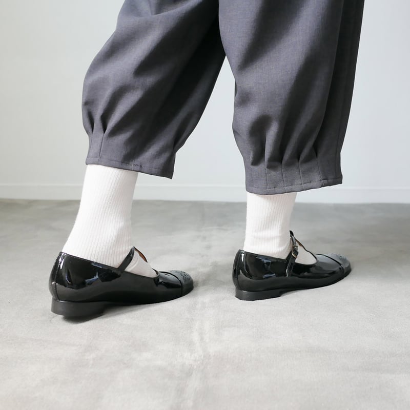 chausser｜ショセ｜キルト付き Tストラップシューズ｜C-2266｜BLACK