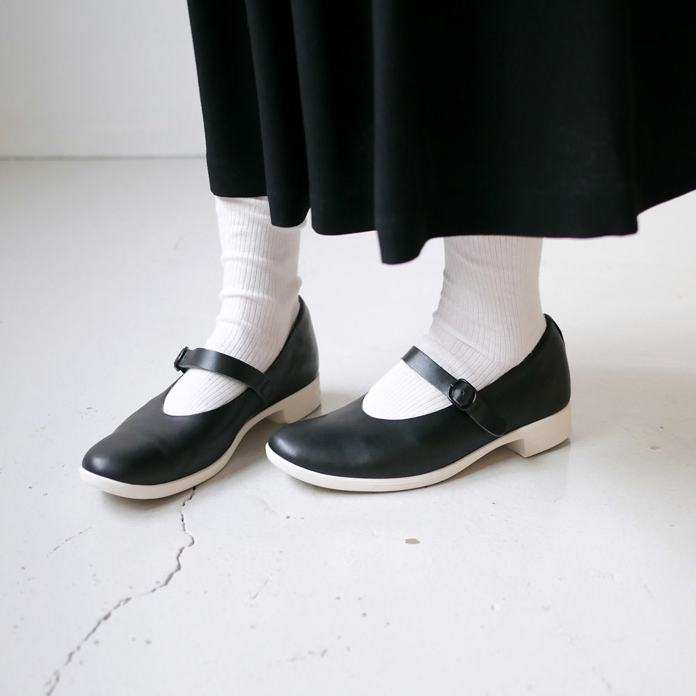 TRAVEL SHOES by chausser [トラベルシューズバイショセ] ワンストラ