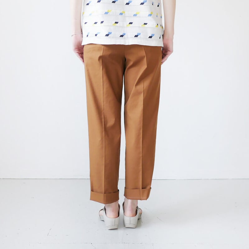 ファンタスティックデイズ　2タックテーパードパンツ 2タックテーパードパンツ（セットアップ可）｜TIARA（ティアラ