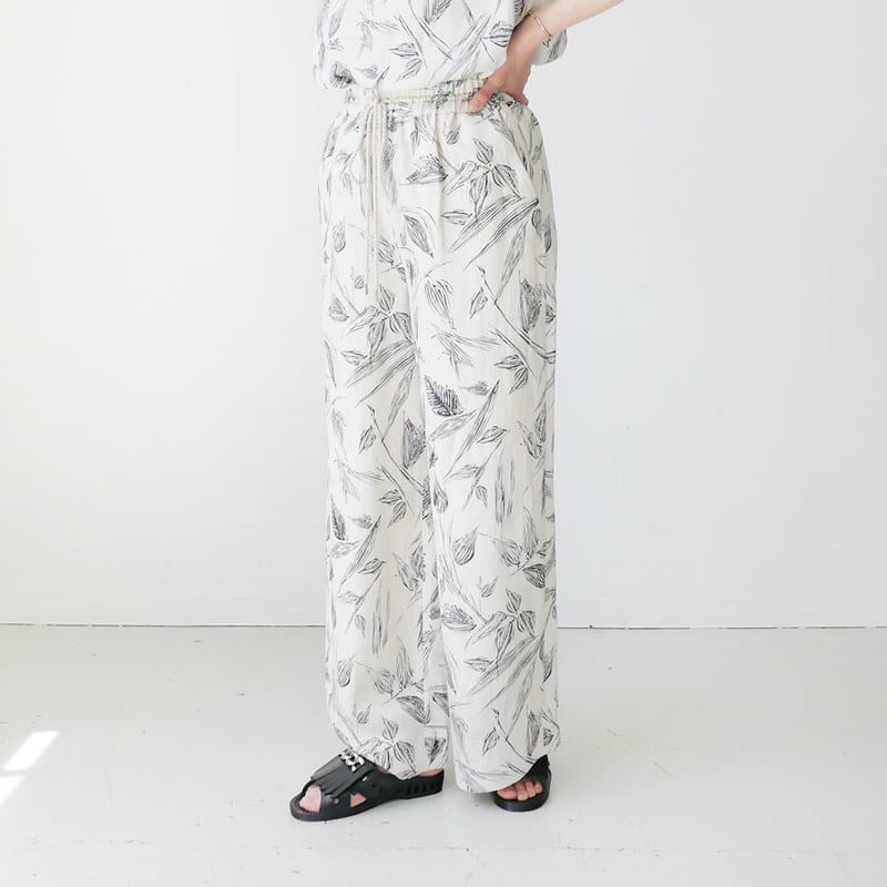 美品　SACRA フローラル柄 ワイドパンツ SACRA｜サクラ ｜MONO FLOWERS PANTS｜フラワーワイドパンツ