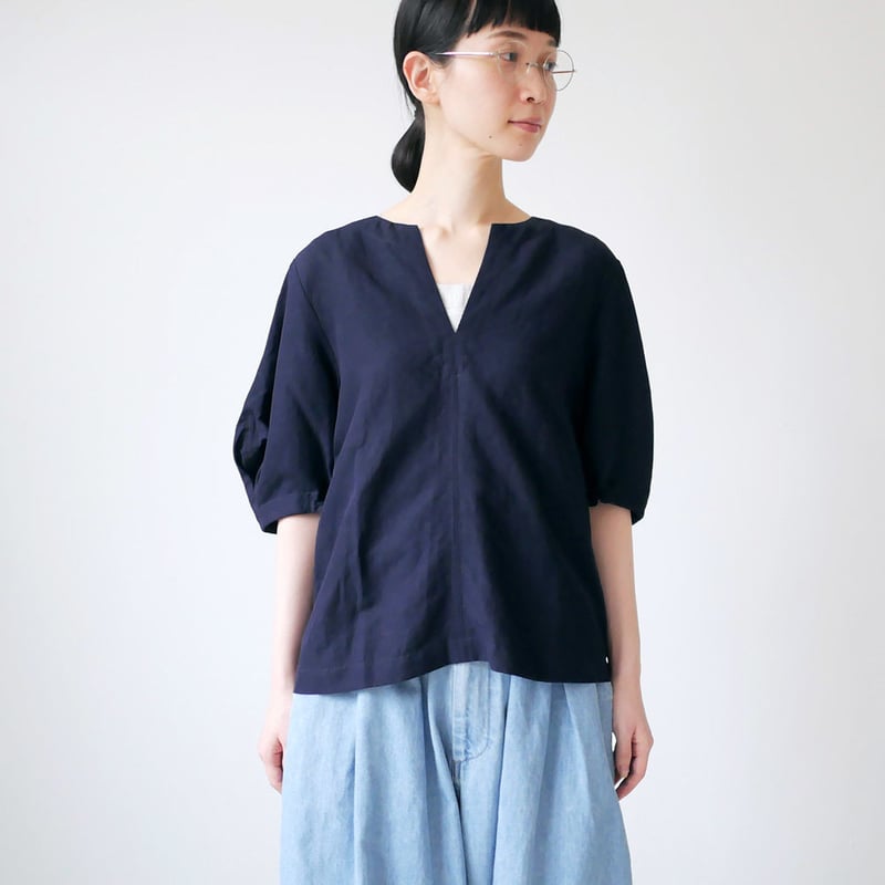 SACRA｜サクラ ｜ビスコースリネン パフスリーブ ブラウス｜NAVY