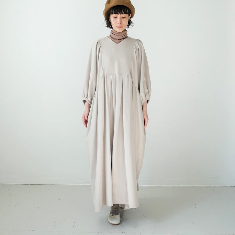 UNIVERSAL TISSU｜ユニヴァーサルティシュ｜ウールカシミヤビーバー