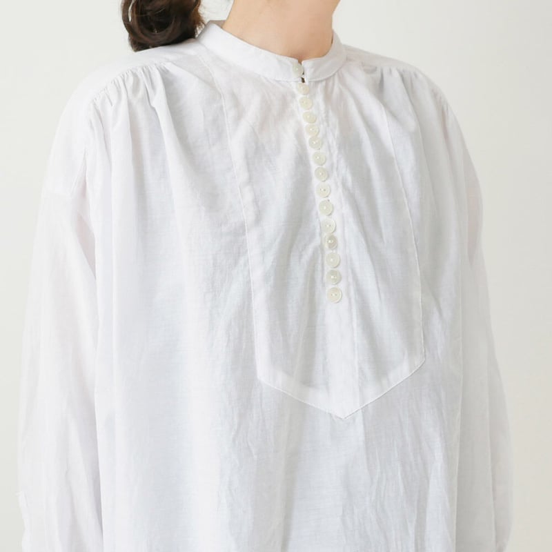 UNIVERSAL TISSU｜ ユニヴァーサルティシュ｜バンドカラーシェルボタン