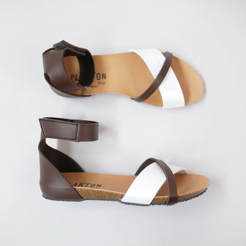 新品 PLAKTON 厚底サンダル アンクルストラップ スペイン製 軽量 アンクルストラップサンダル／PLAKTON（プラクトン）｜愛着を