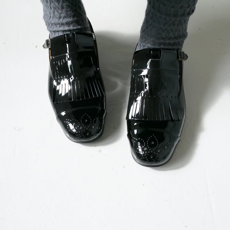plus by chausser ショセ 手染めエナメルTストラップシューズ chausser｜ショセ｜キルト付き Tストラップシューズ｜C-2266