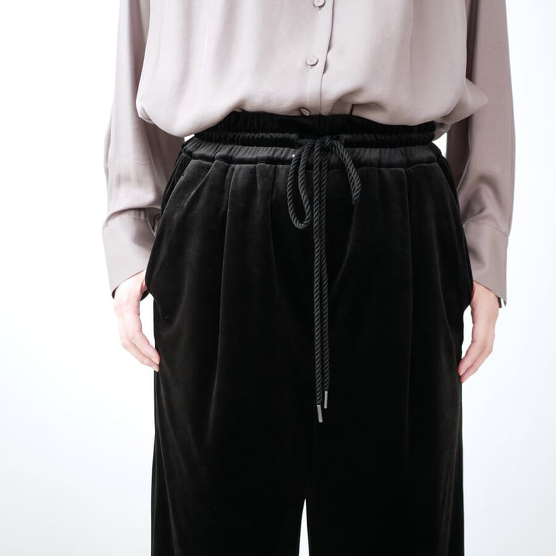【期間限定お値下げ中‼️】SACRA サクラ　ベロア　ワイドパンツ SACRA｜サクラ ｜ベロアワイドパンツ｜BLACK ｜ | GOUACHE FUKUOKA