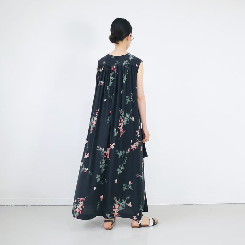 美品 サクラ SACRA リネンコットン ワッシャーティアードワンピース 美品 サクラ SACRA リネンコットン ワッシャーティアードワンピース