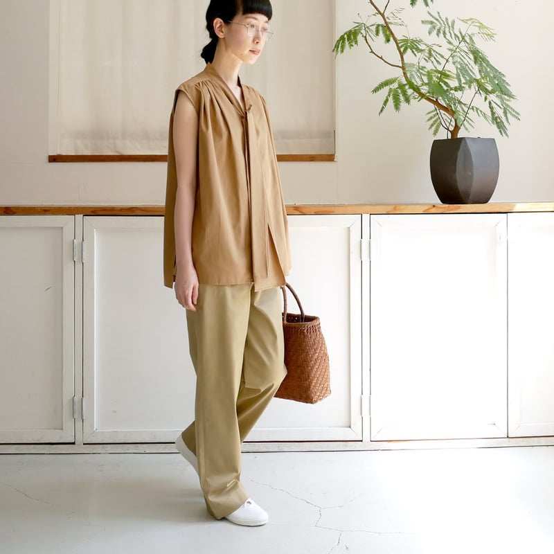 SACRA｜サクラ ｜ボウタイ ノースリーブ ブラウス｜120215031｜BEIGE