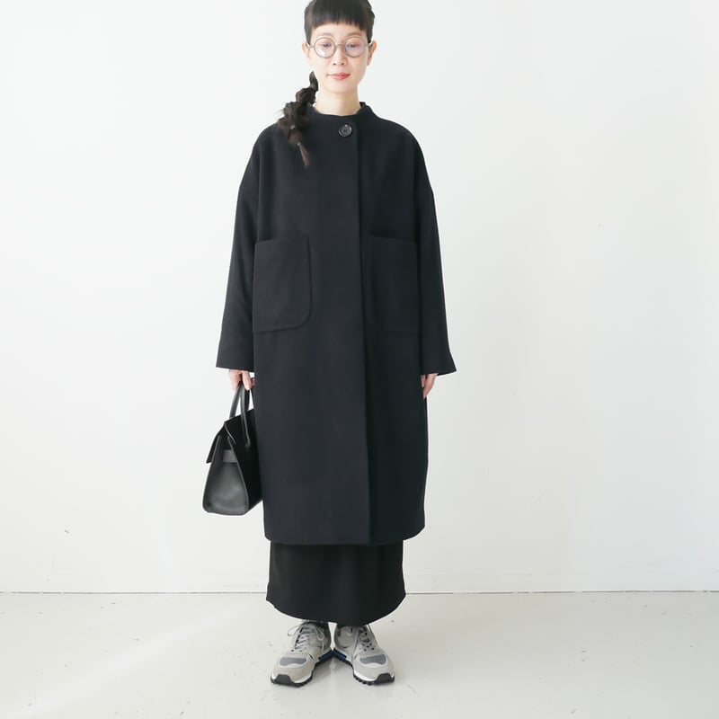 SI-HIRAI｜スーヒライ｜ ROUND NECK COAT｜CHAW24-4815 ｜BL