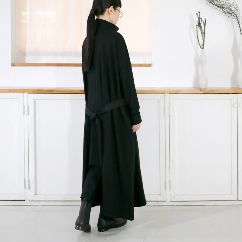 ゆり 様ユニバーサルティシュ洗えるウール100%シャツワンピース UNIVERSAL TISSU｜ユニヴァーサルティシュ｜シャーリング