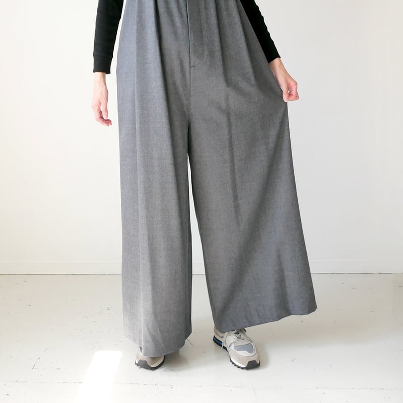 SACRA サクラ|SUPER FINE SAXONY SALOPETTE|12450705 SACRA サクラ|SUPER FINE SAXONY SALOPETTE|12450705