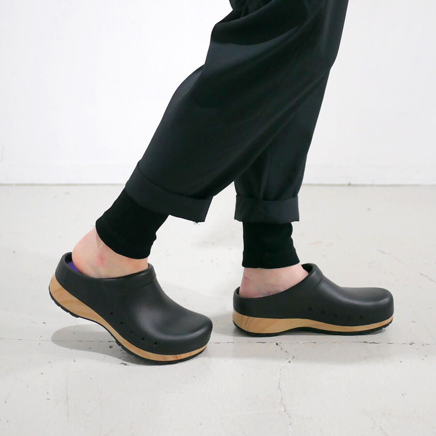 DANSKO｜ダンスコ｜ KANE｜ケーン｜9838152200｜ Black Molded