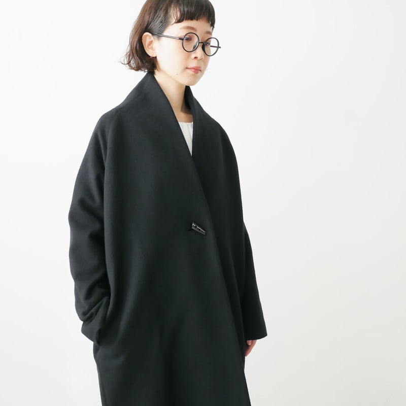 SI-HIRAI｜スーヒライ｜NO COLLAR COAT｜CHAW25-4218｜BLACK