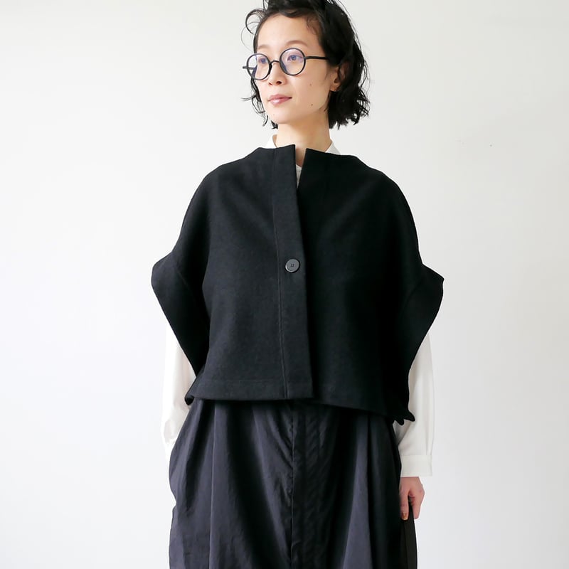 SI-HIRAI｜スーヒライ｜ SHORT ROBE｜CHAW25-60115 ｜BLACK