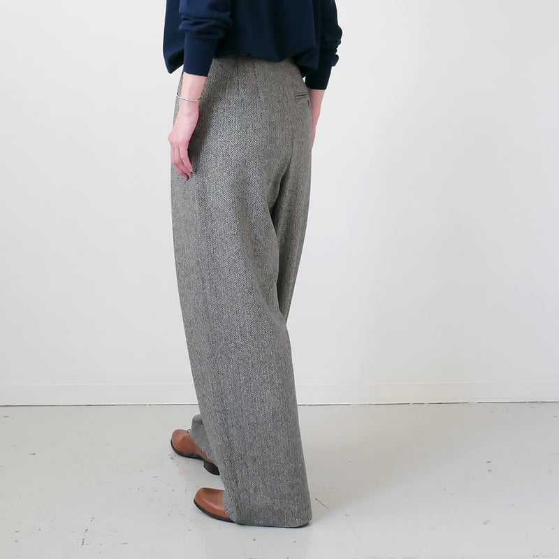 SACRA｜サクラ｜HERRINGBONE TWEED PANTS｜124621111｜BLA