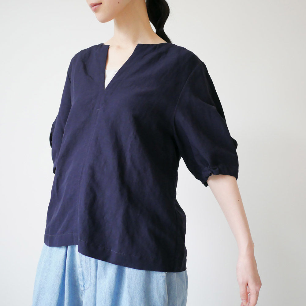 SACRA｜サクラ ｜ビスコースリネン パフスリーブ ブラウス｜NAVY 