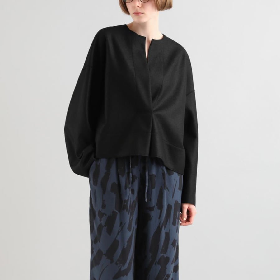 SACRA｜サクラ ｜RING MILLED WOOL TOP｜124620071｜BLACK
