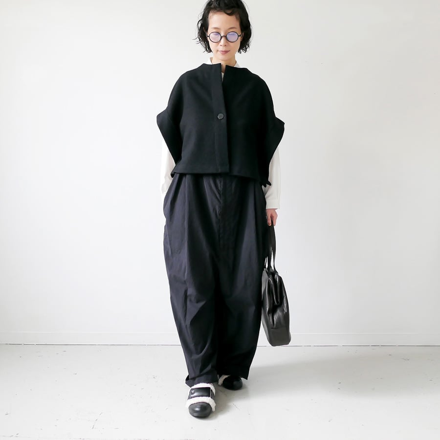 SI-HIRAI｜スーヒライ｜ SHORT ROBE｜CHAW25-60115 ｜BLACK