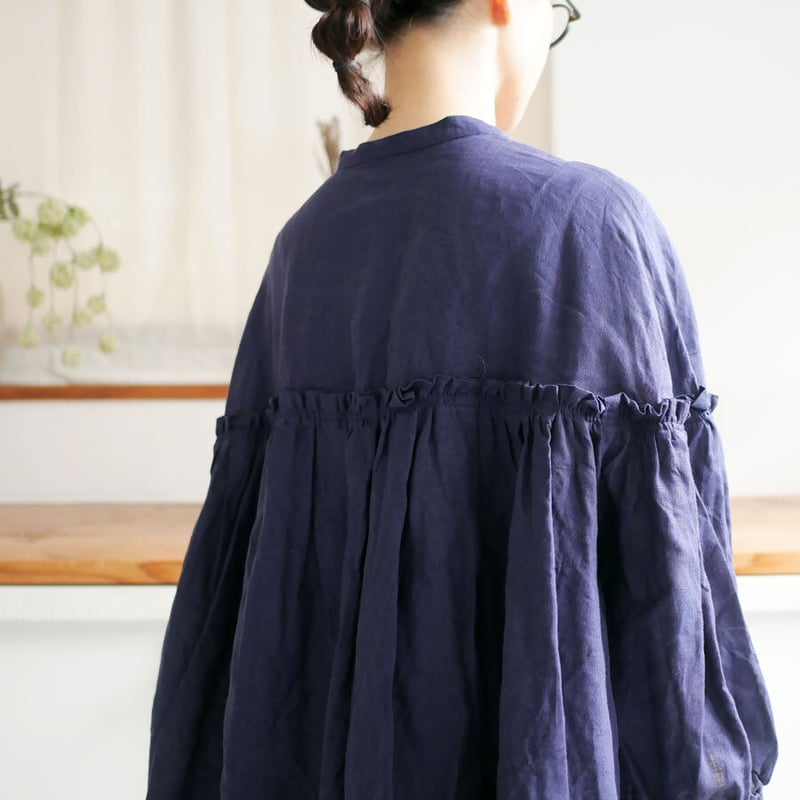ユニバーサルティシュ  フレンチリネンギャザーボリュームブラウス UNIVERSAL TISSU ユニヴァーサル ティシュ <br>フレンチリネン