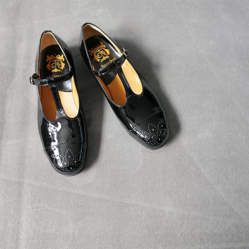 chausser｜ショセ｜キルト付き Tストラップシューズ｜C-2266