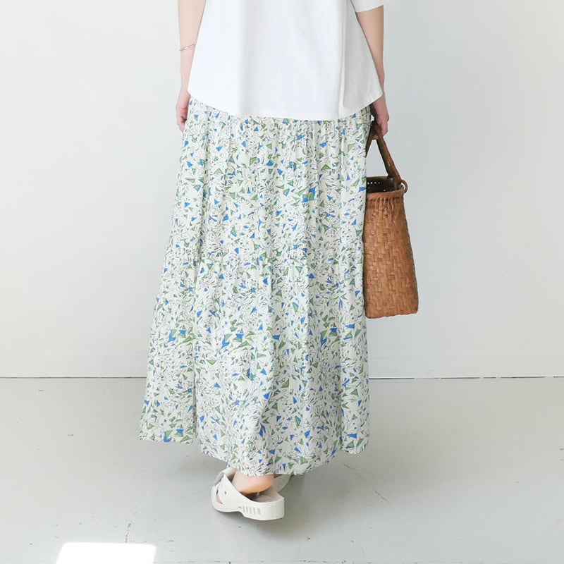SACRA 今期 サクラ HPS別注 ティアードスカート 花柄 SACRA 今期 サクラ HPS別注 ティアードスカート 花柄