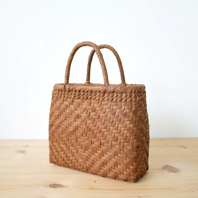 山ぶどう|山葡萄|かごバッグ|やまぶどう籠削丸(小)|SA-4732 山ぶどう|山葡萄|かごバッグ|やまぶどう籠削丸(小)|SA-4732
