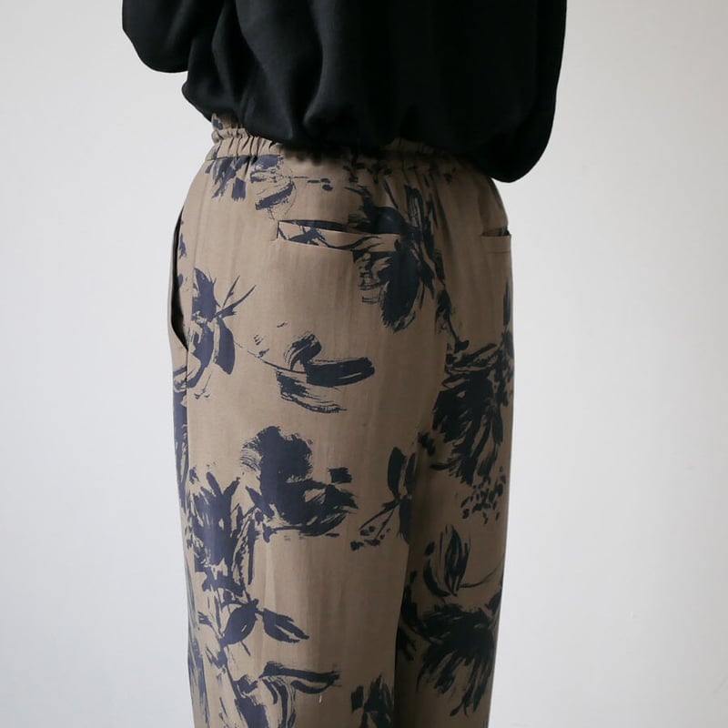 SACRA(サクラ) MONO FLOWERS PANTS レディース JPN：38 【中古】【ブランド古着バズストア】 SACRA｜サクラ ｜SHADE FLOWER PANTS｜123514113 ｜KHAKI