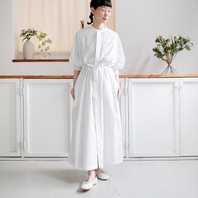 ゆり 様ユニバーサルティシュ洗えるウール100%シャツワンピース UNIVERSAL TISSU｜ユニヴァーサルティシュ｜シャーリング