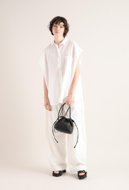 【SACRA(サクラ)】 SHRINK GABARDINE SHIRT SACRA｜サクラ ｜SHRINK GABARDINE SHIRT｜125217071｜BLA