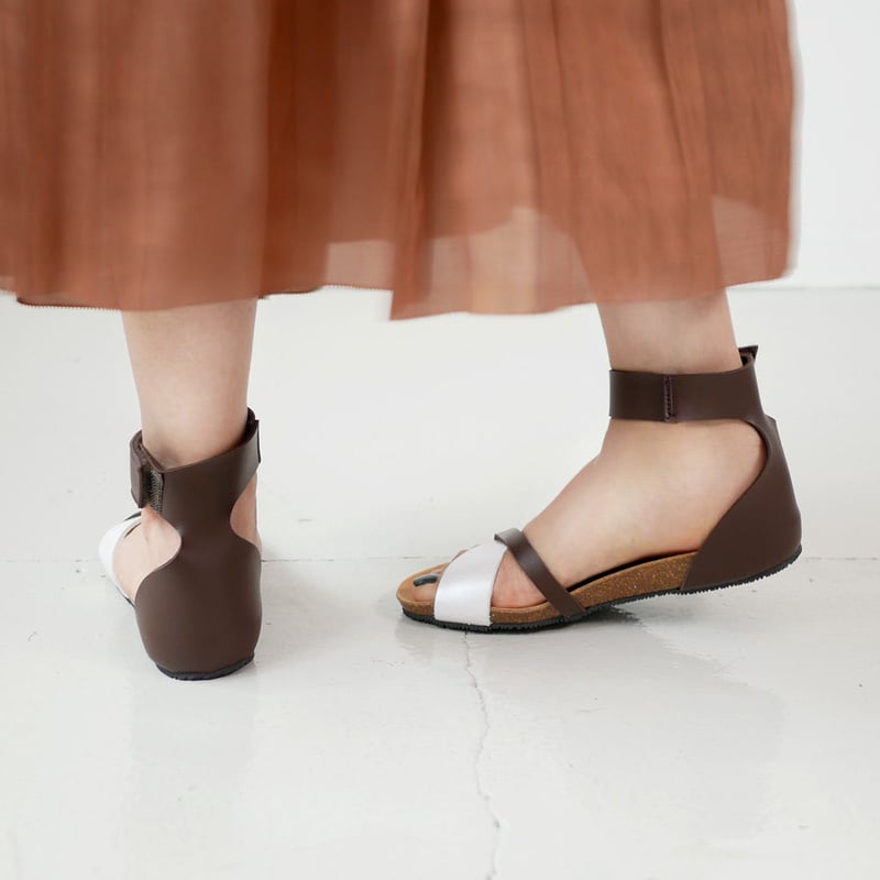 PLAKTON｜プラクトン｜アンクルストラップサンダル｜ | GOUACHE