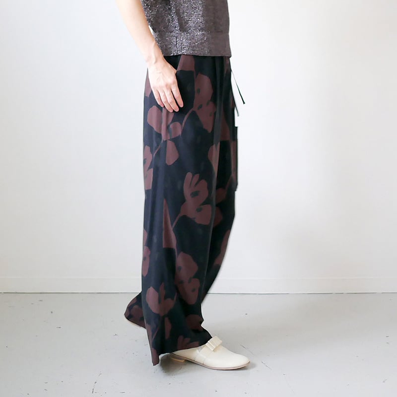 SACRA サクラ｜MODERN FLOWER PANTS｜124513112｜BLACK