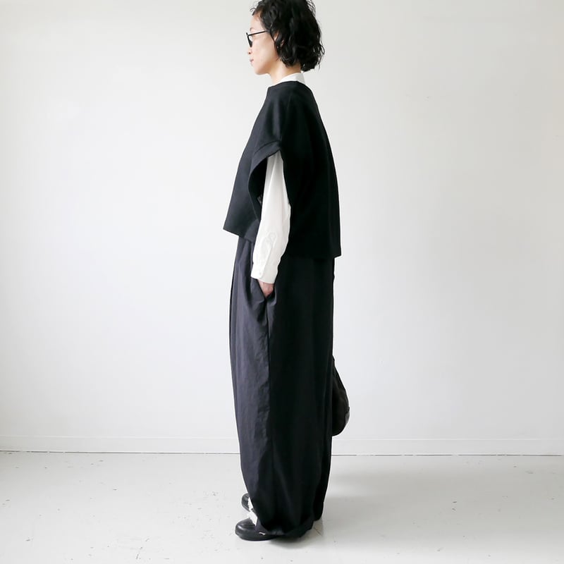 SI-HIRAI｜スーヒライ｜ SHORT ROBE｜CHAW25-60115 ｜BLACK