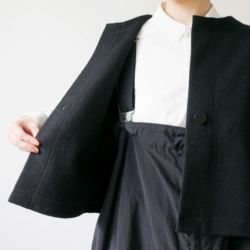 SI-HIRAI｜スーヒライ｜ SHORT ROBE｜CHAW25-60115 ｜BLACK